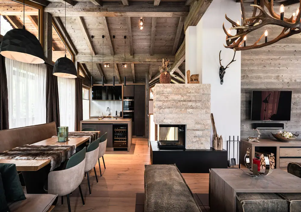 Sala in stile chalet